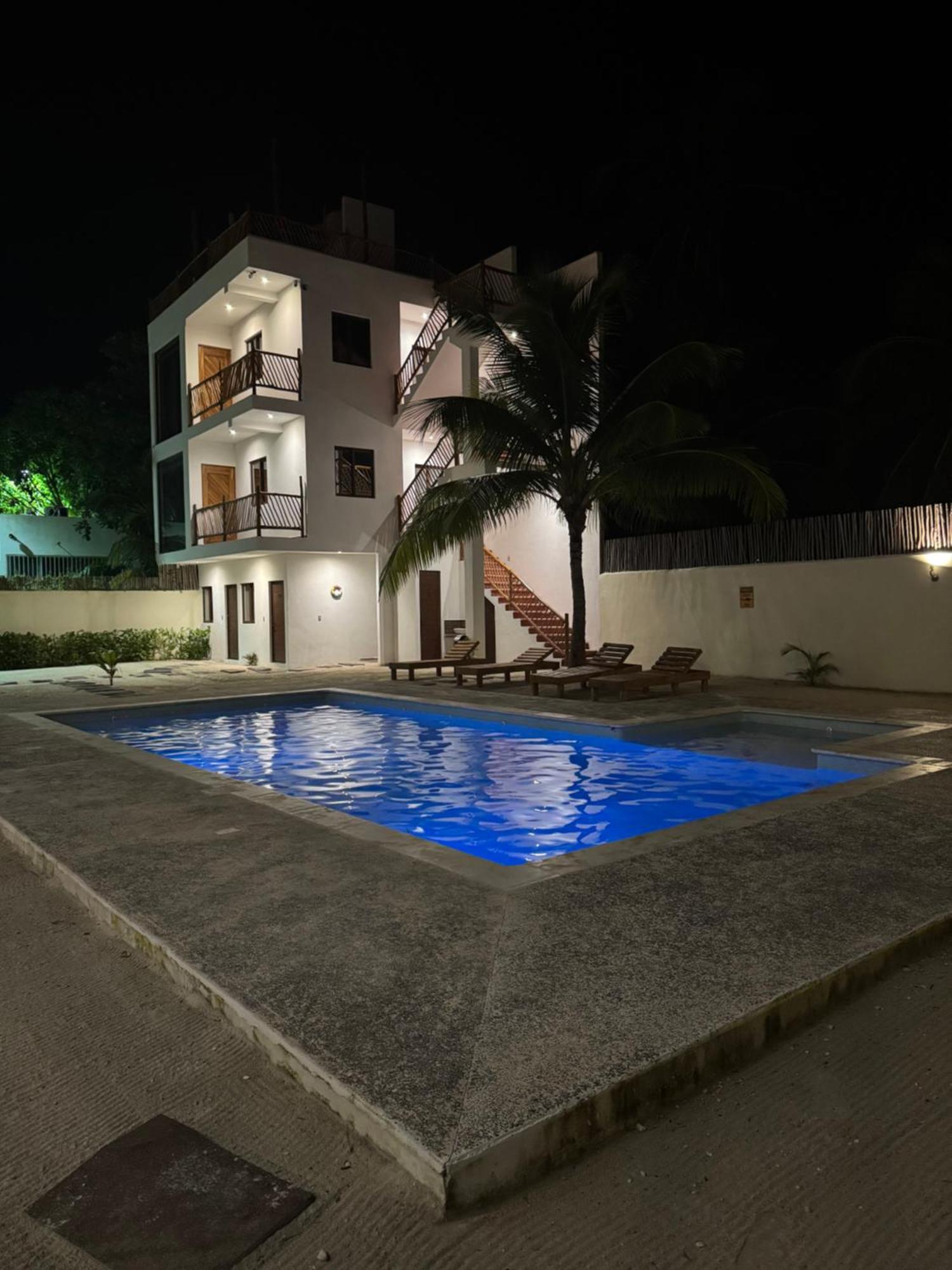 Mexhe Hotel إل كويو المظهر الخارجي الصورة