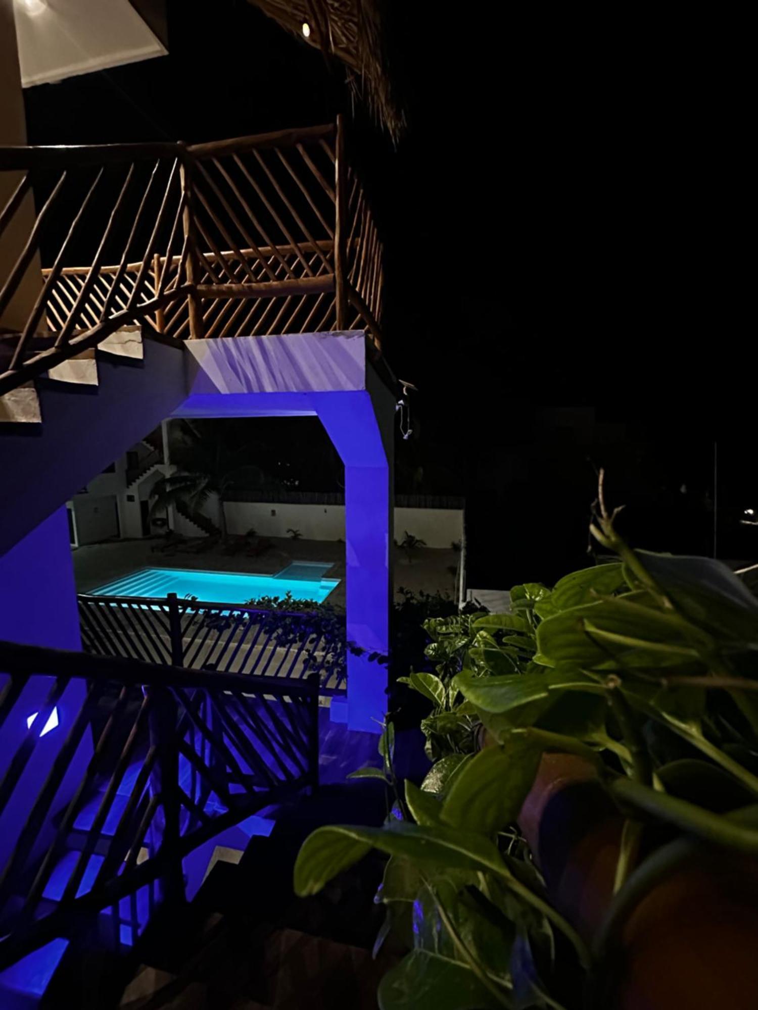Mexhe Hotel إل كويو المظهر الخارجي الصورة