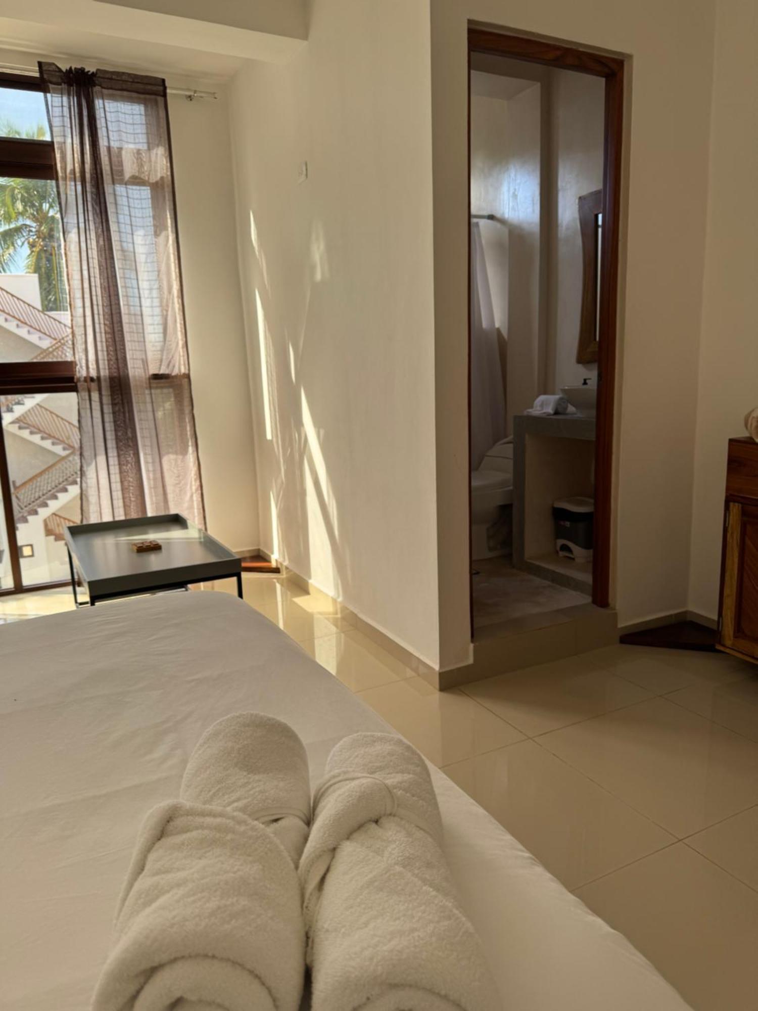 Mexhe Hotel إل كويو المظهر الخارجي الصورة