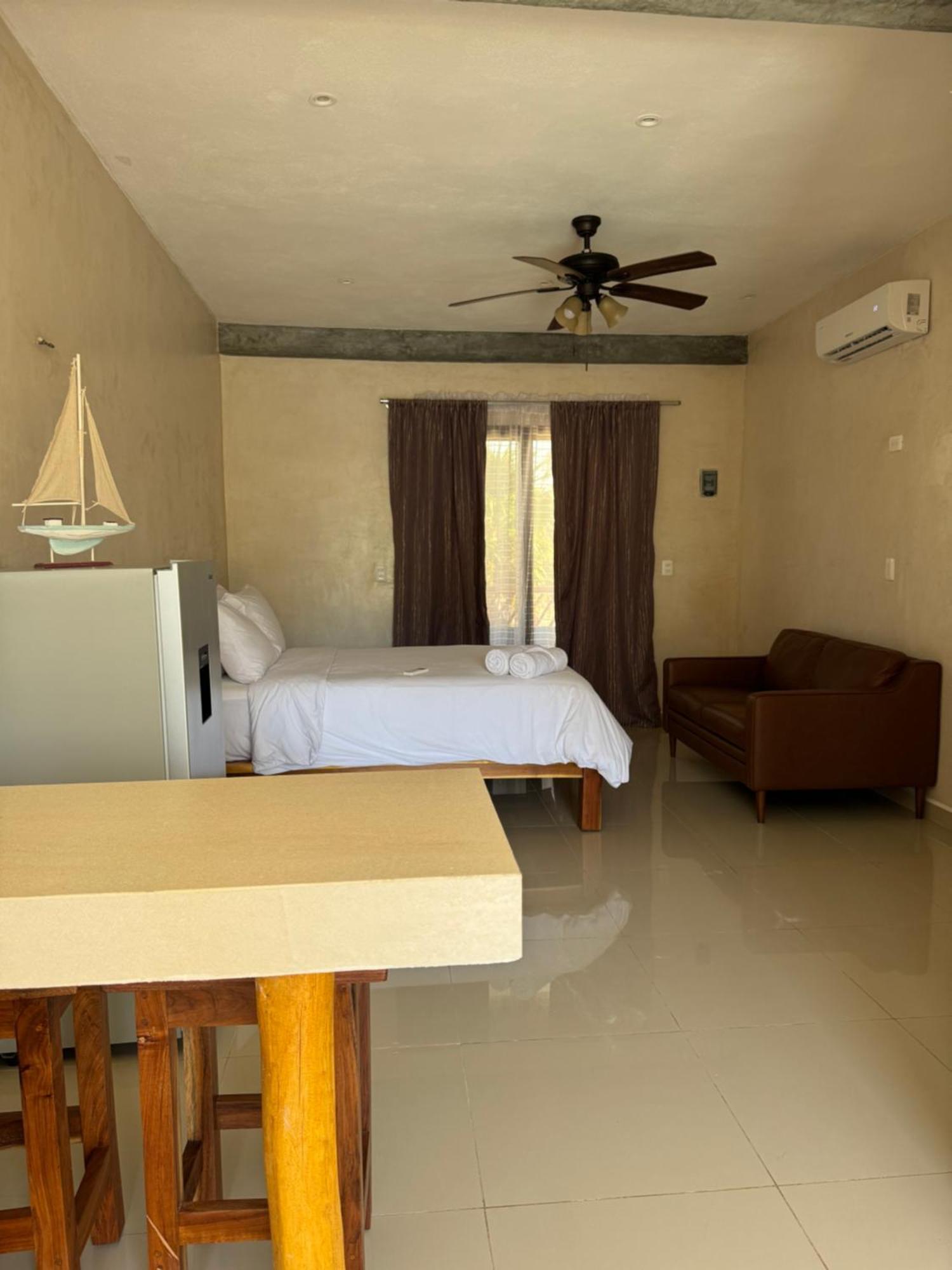Mexhe Hotel إل كويو المظهر الخارجي الصورة