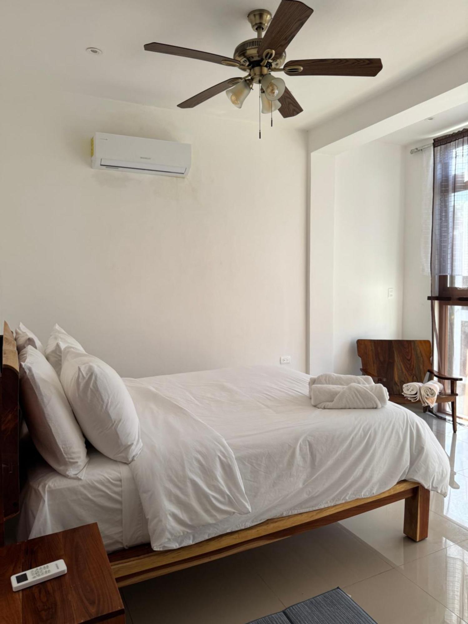 Mexhe Hotel إل كويو المظهر الخارجي الصورة