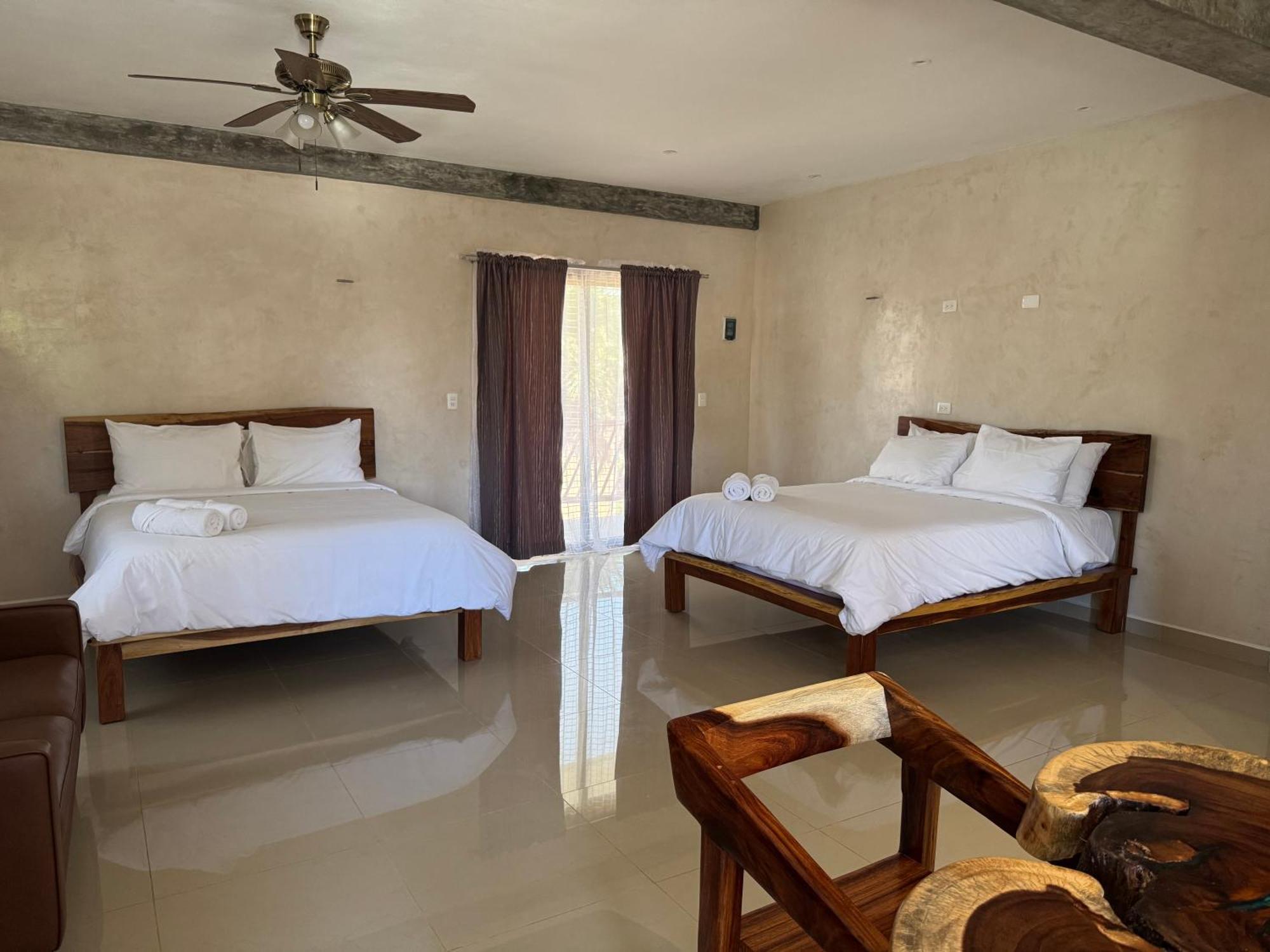 Mexhe Hotel إل كويو المظهر الخارجي الصورة