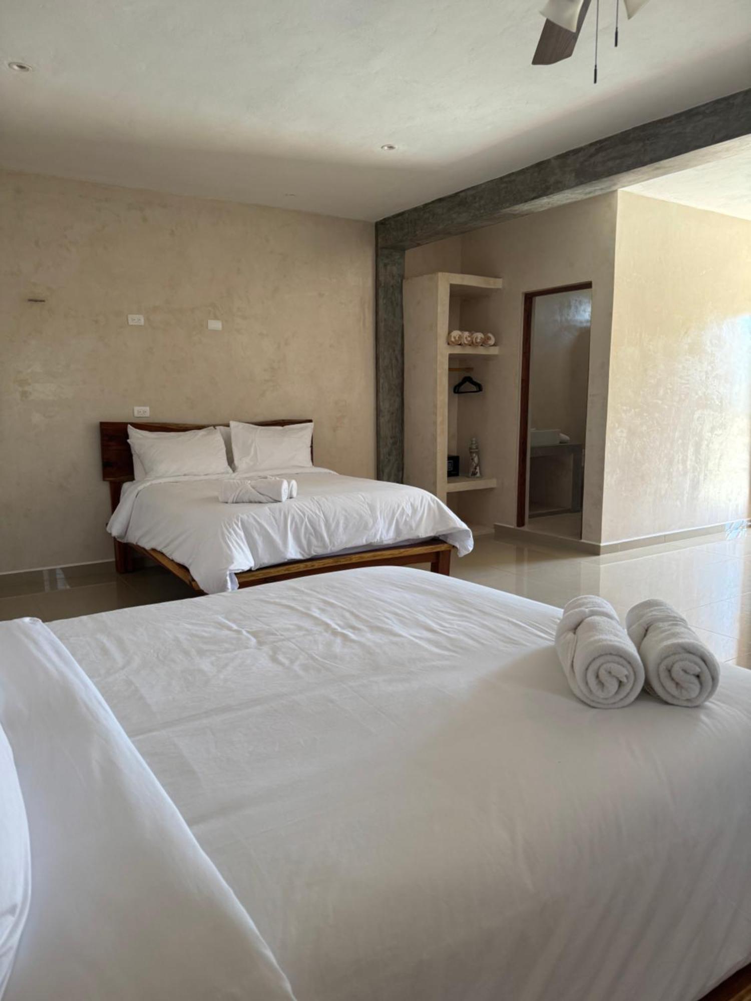 Mexhe Hotel إل كويو المظهر الخارجي الصورة
